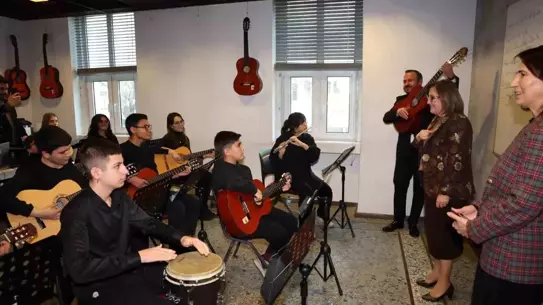 Fatma Şahin, Yarıyıl Tatili Atölyelerinde Çocuklarla Buluştu