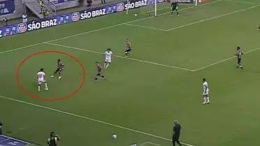 Dodo'nun Çalım Denemesi ve Sarı Kart Tartışması: Tribünlerde ve Sosyal Medyada Gündem Oldu