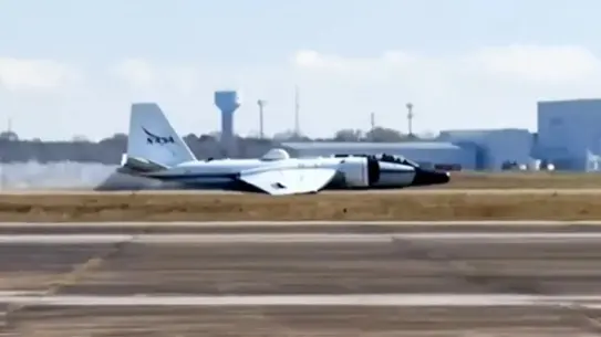 NASA Araştırma Uçağı, Mekanik Arıza Nedeniyle Gövde Üzerine Zorunlu İniş Yaptı