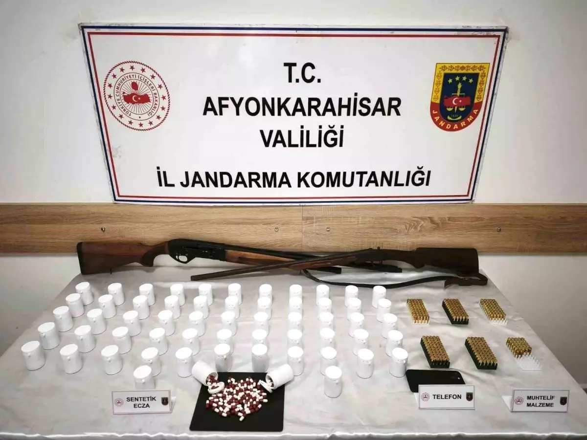 Afyonkarahisar’da Jandarma, 3304 Hapla Şahsi Yakalar