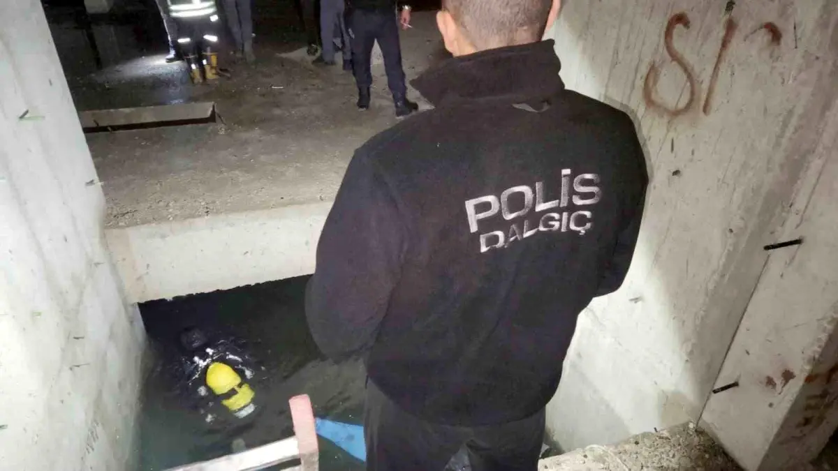 Adana’da Yağış Sonrası Su Dolu Bodrum Katına Düşen Adam Hayatını Kaybetti