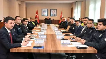 Toplantı Salonu ve Sunum Görüntüsü