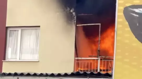 Bornova'da Ev Yangını Hızlı Müdahale ile Kontrol Altına Alındı