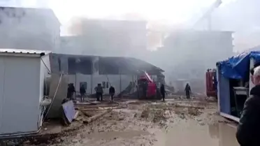 Hatay Kırıkhan’da Konteyner Yatakhane Yangını: 0 Yaralı, Tesis Kullanılamaz Hale Geldi