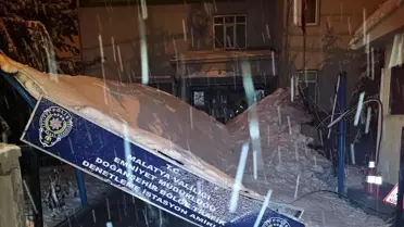 Malatya’da Kar Ağırlığıyla Sürücü Denetleme İstasyonu Sundurması Çöktü