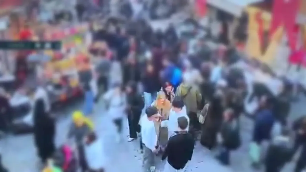 Fatih’te hanutçu ve turist arasındaki olayın fotoğrafı