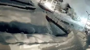 Kashmir'de Sonamarg Bölgesinde Çığ Uyarısı: Uçuşlar İptal Edildi