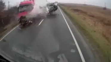 Romanya'da PAOK Taraftarlarını Taşıyan Minibüs Kazasında 7 Kişi Hayatını Kaybetti