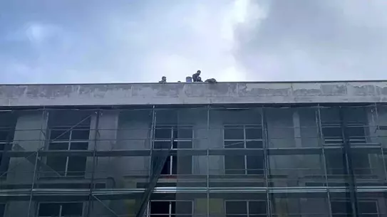 Bolu’da İnşaat İşçileri Çatıdan Maaş İhtilafını Duyurdu