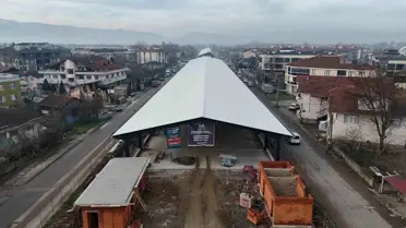 Düzce’de 3.800 m²’lik Yeni Tuhafiyeciler Pazaryeri ve Fuari Merkezi İnşası Hızla Tamamlanıyor