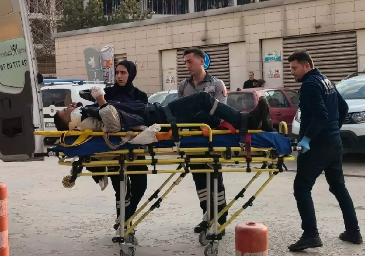 İnegöl'de pres makinesine sıkışan teknisyen