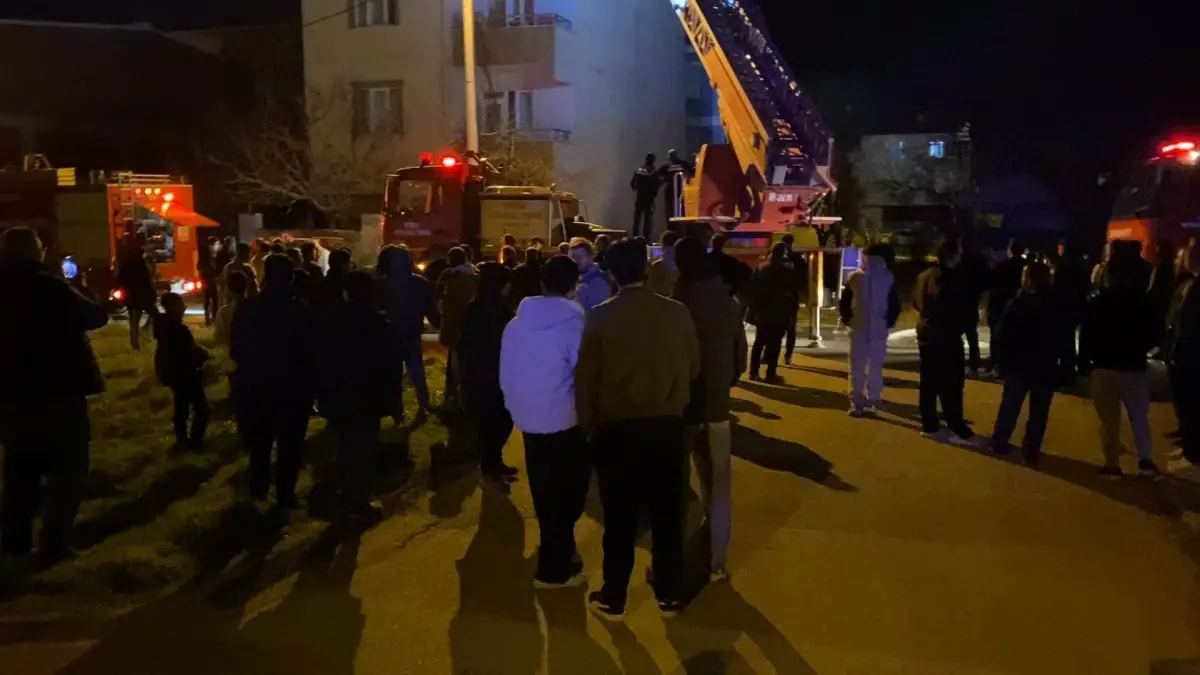 İnegöl'deki apartmanın çatı yangını