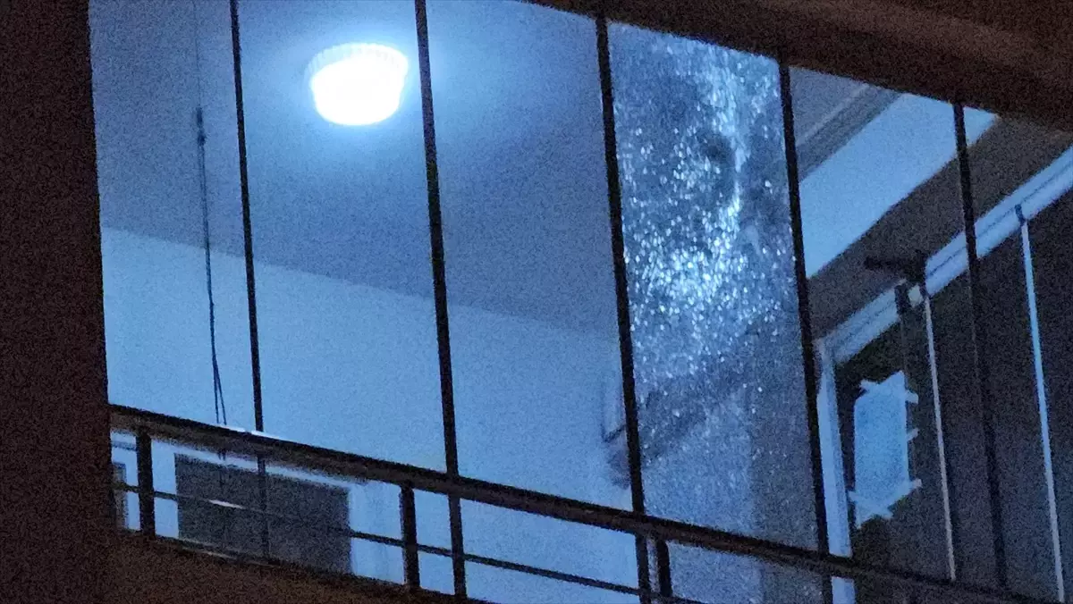 Çorum'da apartmana mermi isabeti