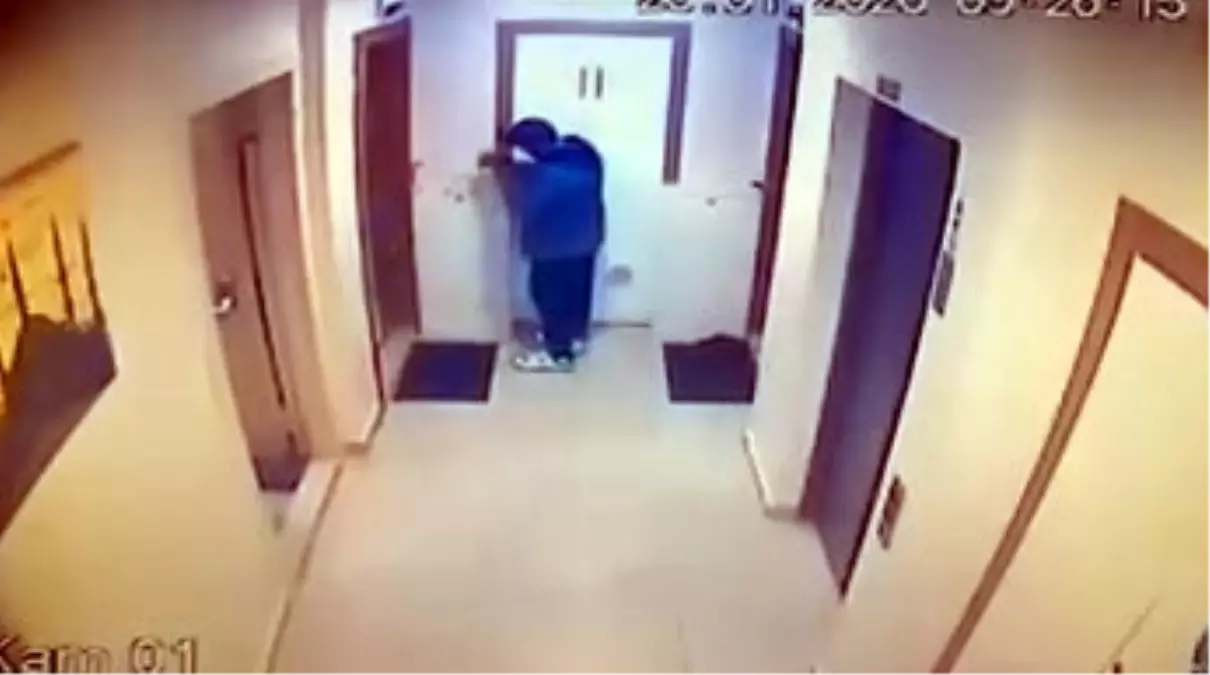 Esenyurt’ta Yardım Kutusu Çalındı: Güvenlik Kameraları Olayı Belgeledi