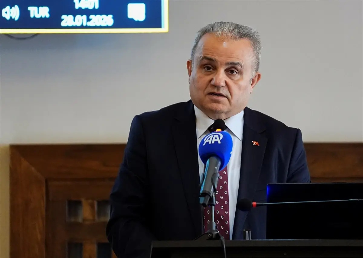 İstanbul Üniversitesi'nde 106. Yıldönümü Misak-ı Milli Sempozyumu Gerçekleşti