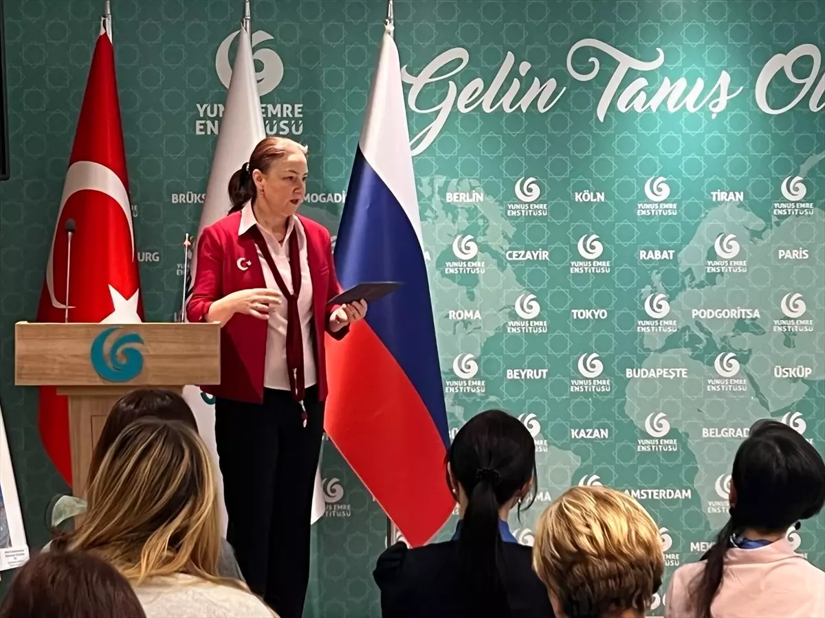 Moskova’da Türk ebru sanatı tanıtımı