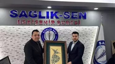 AK Parti Gençlik Kolları, Sağlık-Sen Eskişehir Şubesi'ni Ziyaret Etti