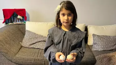 Flora ve annesinin yaptığı el yapımı oyuncaklar