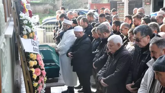 İzmir'de Avukat Taylan Hallıoğlu'nun Cenazesi Duyuruldu