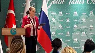 Moskova’da Türk Ebru Sanatı Diplomatik Çevreye Tanıtıldı