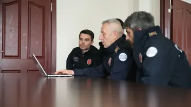 Niğde İtfaiyesi yangın söndürme anı