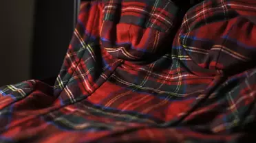 Ankaralı Koleksiyoner, Amy Winehouse'un Kanlı Bale Pabuçlarını 3.900 Dolar'a Sahip Oldu