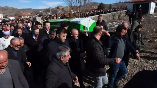 TBMM Başkanvekili Bekir Bozdağ Kayınvalidesinin Cenazesine Katıldı