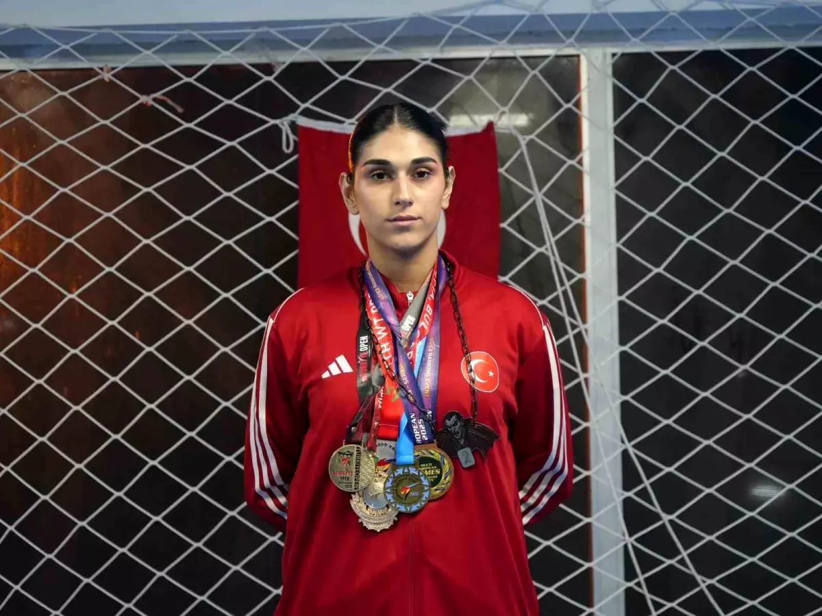 17 Yaşındaki Evra Alıcı, Taekwondoda Altın Madalya İçin Yola Çıktı