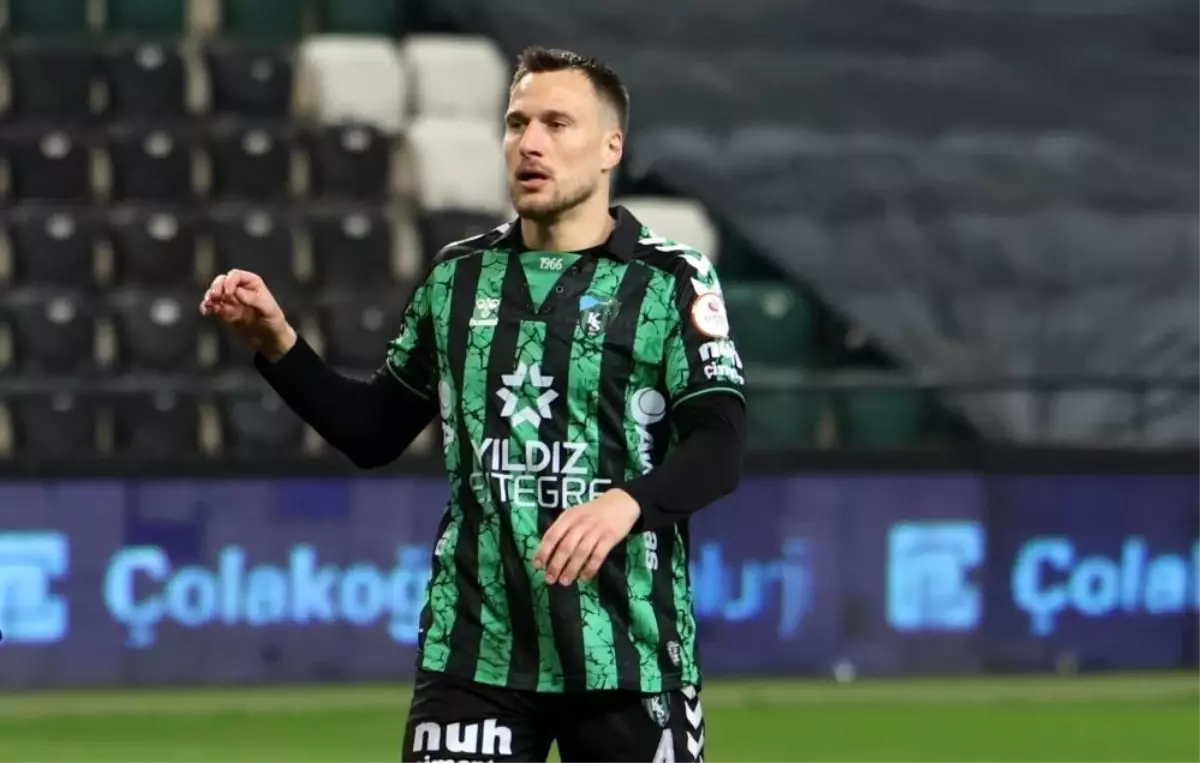 Kocaelispor, Vukovic'in Borcunu Ödeyerek Transfer Yasağını Kaldırdı