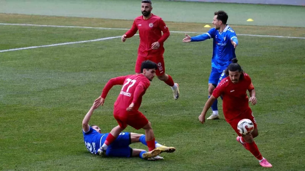 Karaman FK, Erbaaspor'u 2-1 Mağlup Ederek Puanını 16'ya Çıkardı
