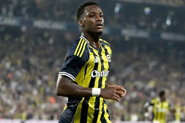 Jhon Duran sosyal medyada beğeni