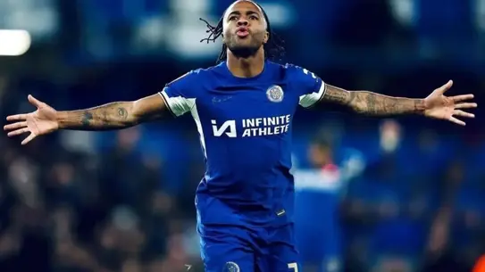 Chelsea, 31 Yaşındaki Yıldız Raheem Sterling'in Sözleşmesini Karşılıklı Olarak Feshiyle Şok Etti