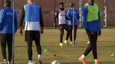 FCSB, Fenerbahçe Maçına Hazır: Antrenman Detayları ve Sakatlık Durumu