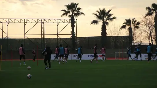 Kocaelispor, Fenerbahçe ile Karşılaşmaya Hazırlanıyor: Teknik Direktör Selçuk İnan'dan Strateji Açıklamaları