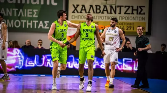 Maçın önemli anlarından bir kare