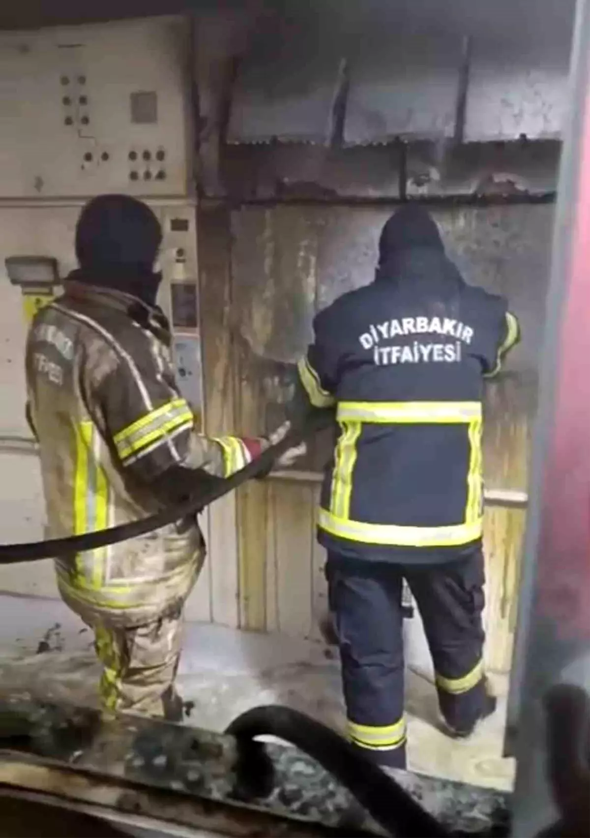 Silvan'daki Batman HES'te Çıkan Yangın Kontrol Altına Alındı