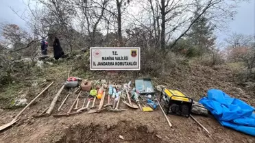 Manisa’nın Gördes İlçesinde Jandarma, İzinsiz Kazı Operasyonunu Suçüstü Bastı
