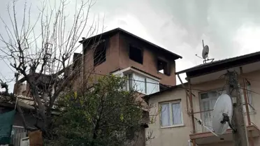 Bayraklı’da Çatı Katı Yangını Hızlıca Söndürüldü