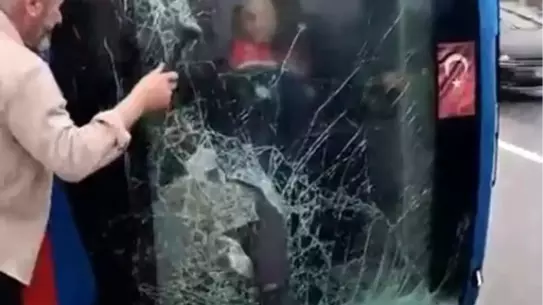 Kağıthane'de Cezaevi Nakil Aracı Devrildi: Yaralılar Vatandaş ve Jandarma Yardımıyla Kurtarıldı