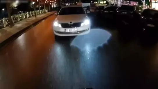 Tekirdağ’da Çorlu’da Motosiklet ve Otomobil Çarpışması: Genç Sürücü Yaralı