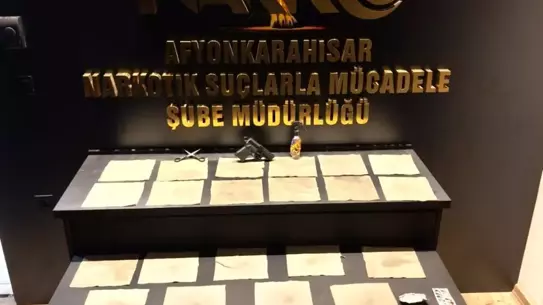 Afyonkarahisar’da 38 Peçeteye Saklanan Uyuşturucu Operasyonu Sonucu Bir Kişi Tutuklandı
