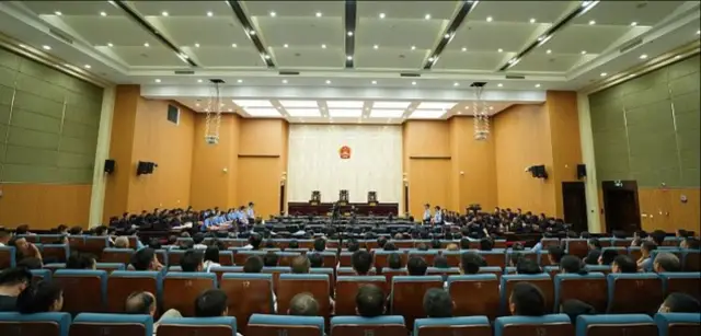 Mahkeme önünde tutuklular