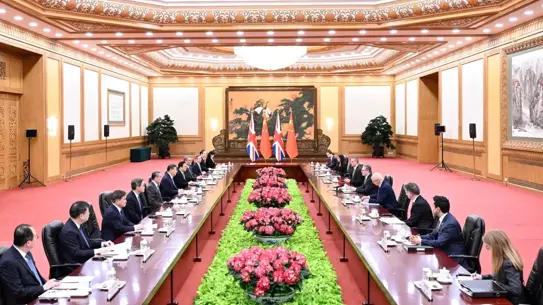 Çin ve İngiltere Liderleri Stratejik Ortaklık Üzerinde Görüştü