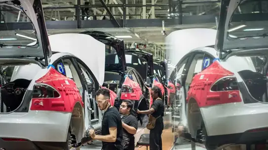 Tesla, Model S ve Model X'i Üretimden Çekiyor; Fabrika Robotik Üretime Dönüşüyor