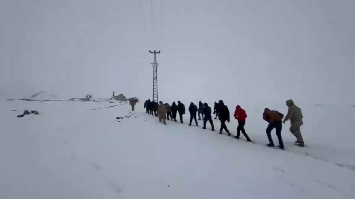 26 İlde Gerçekleştirilen Operasyonda 59 Göçmen Kaçakçısı Tutuklandı