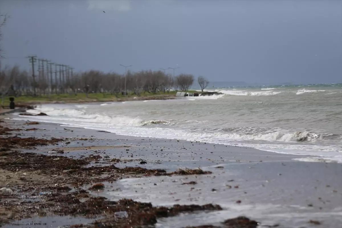 Çanakkale Boğazı'nda gemi geçişleri