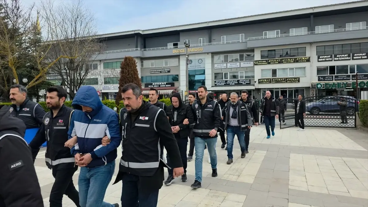 Düzce dolandırıcılık operasyonu kapak fotoğrafı