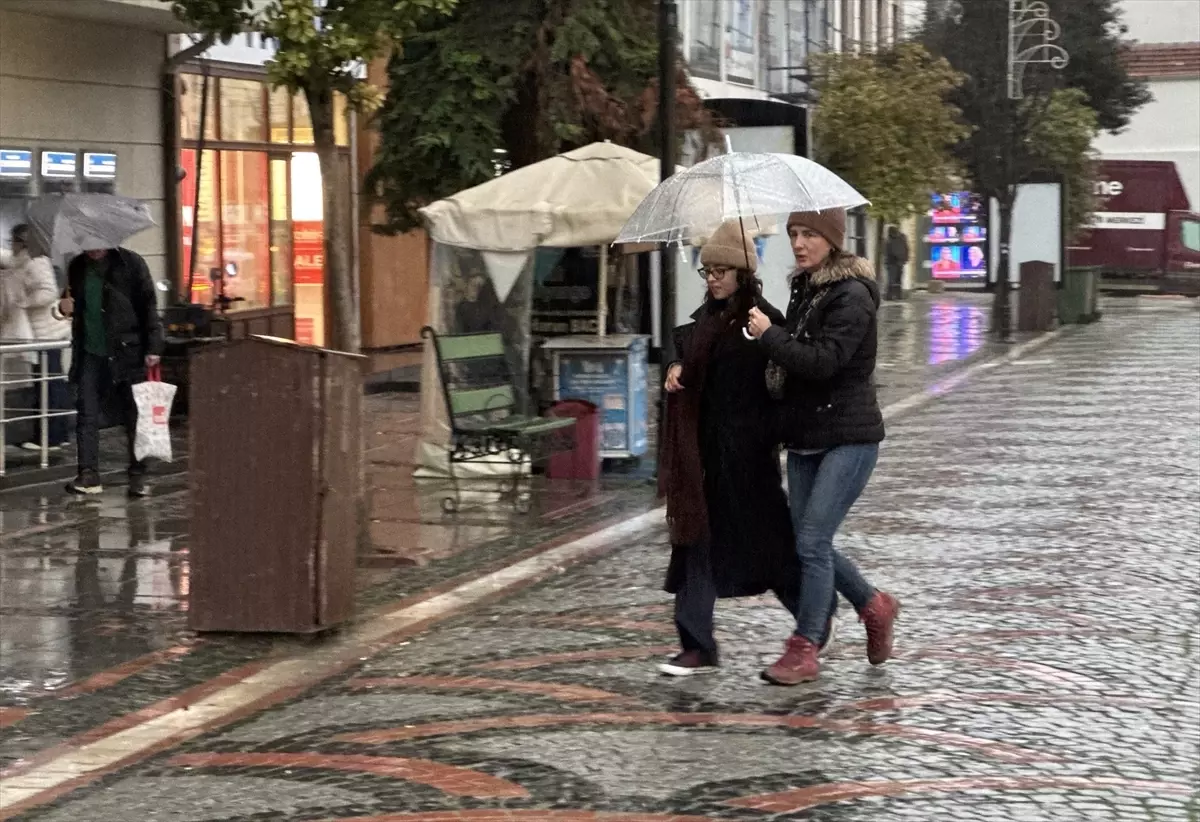 Edirne ve Kırklareli'de sağanak yağış görüntüsü