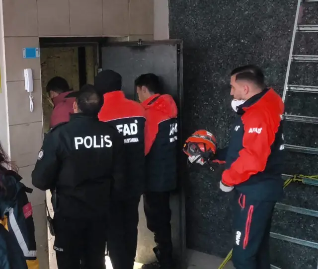 Olay yerinde bulunan asansör boşluğu