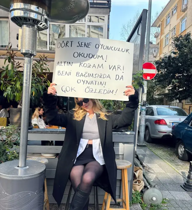 Hayal Köseoğlu'nun sahne fotoğrafı